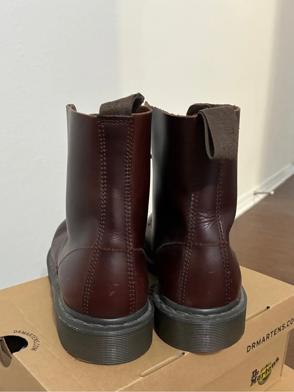Dr. Martens Burgundy Leather Size 9 Boots